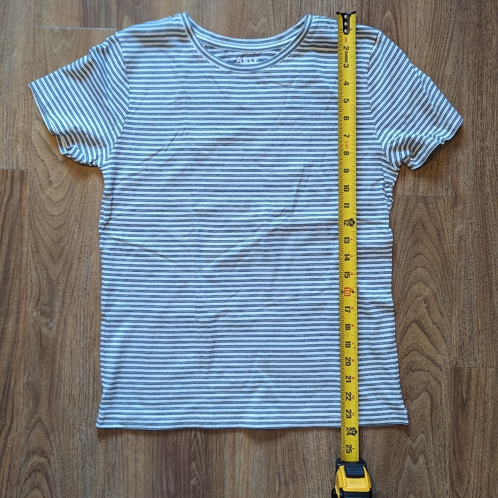 Able Shriya Crew Tee - Picture 4 of 5